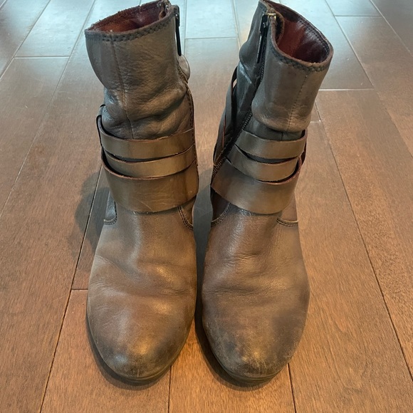 Grey Pikolinos Ankle Boot - Picture 3 of 6